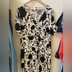 Ava & Vic Short Sleeve Button Front dress